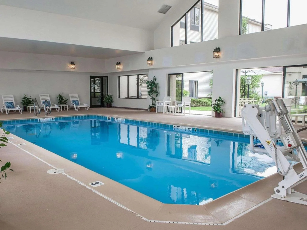 Comfort Inn & Suites Warsaw near US-30