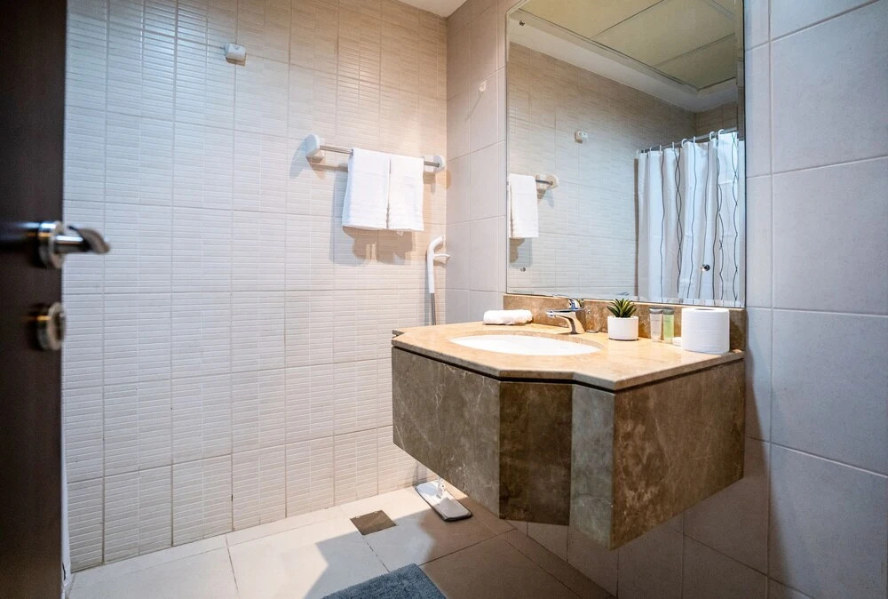 Tanin - Luxurious and Contemporary Studio in JLT Cluster R