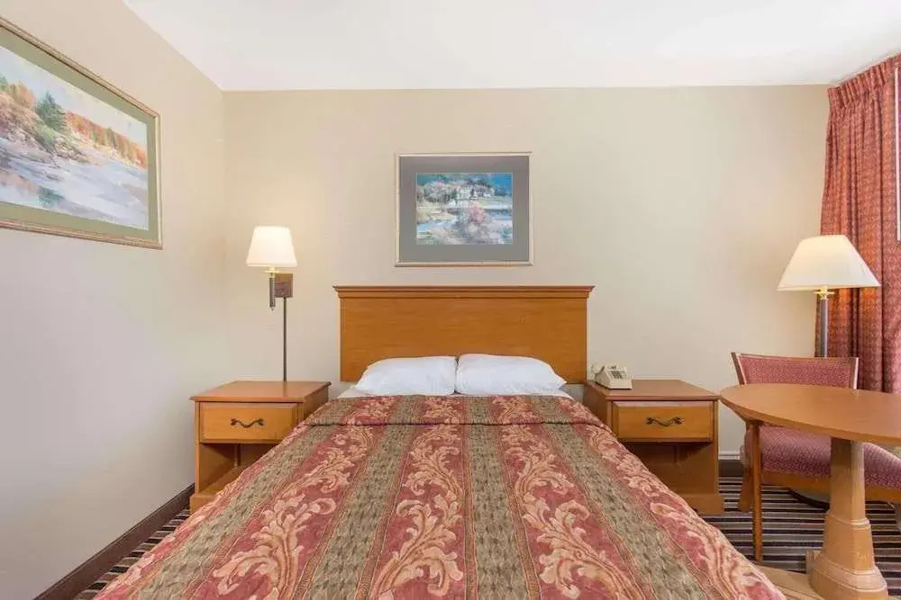 Travelodge Fredericksburg South