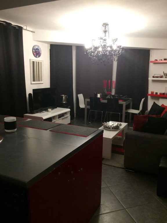 3 Pieces Moderne Borrigo Menton A 750 Metres Des Plages Et Proche De T
