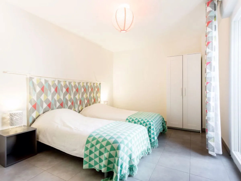 Les Pins Parasols (AGL350)