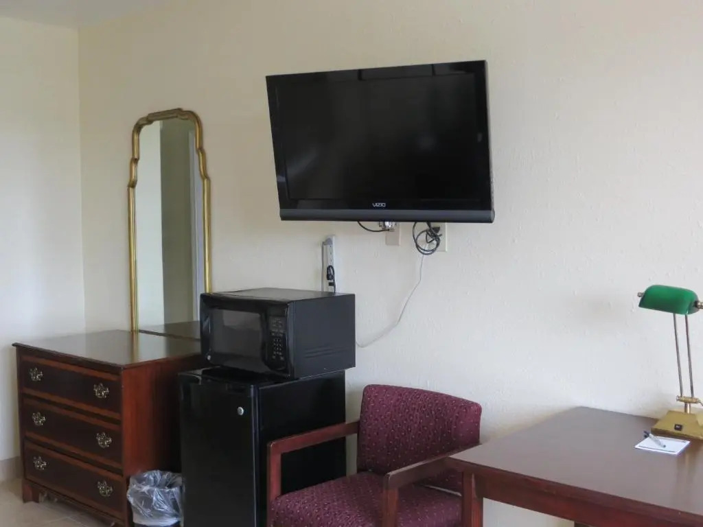 Flagship Inn