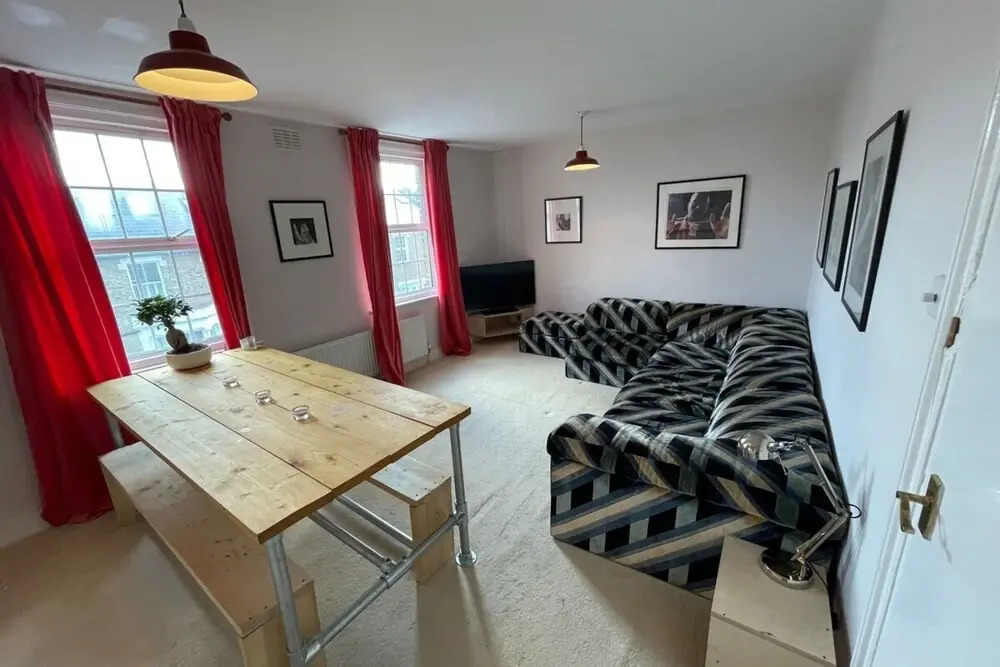 Modern & Cosy 1 Bedroom Top Floor Flat in East Dulwich