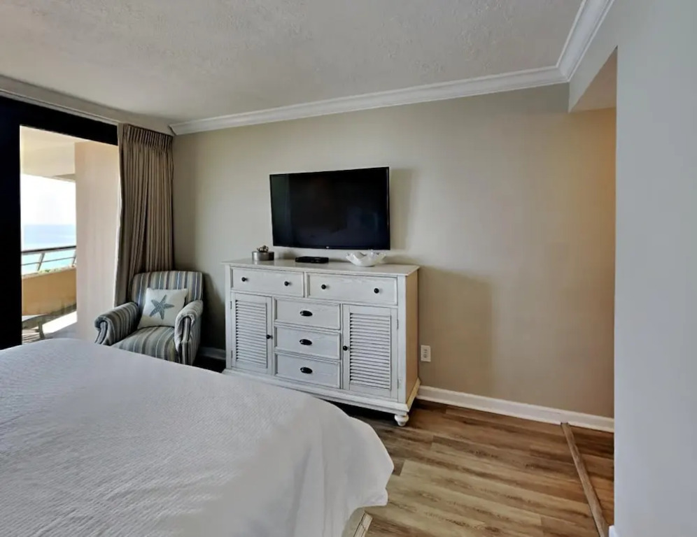 Serenity Cottage by Southern Vacation Rentals