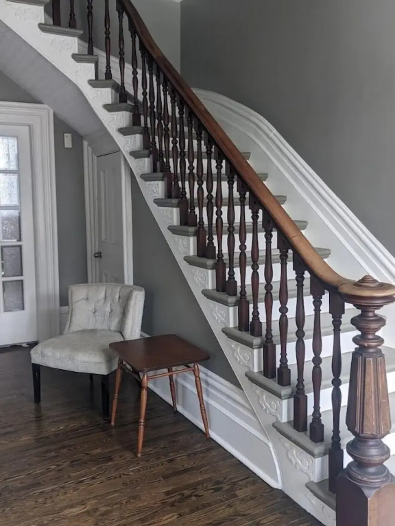 Stratford Suites - 66 Daly Ave