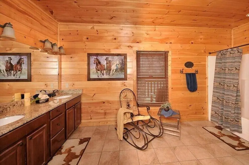 Dancing Bear Lodge
