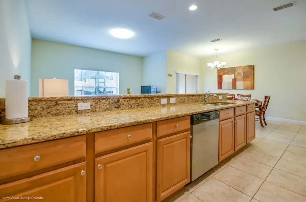 8962cuban 4 Bedroom Townhouse