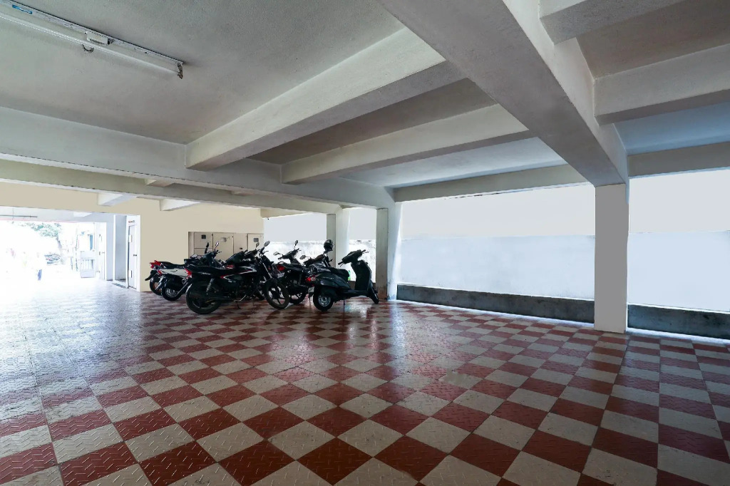 OYO 9804 Hotel SR Residency