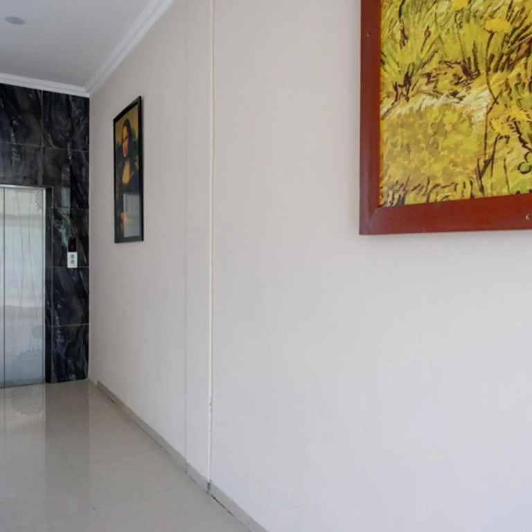 RedDoorz @ Jalan Majapahit Semarang