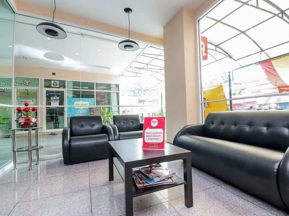NIDA Rooms Metro Inthamara 169