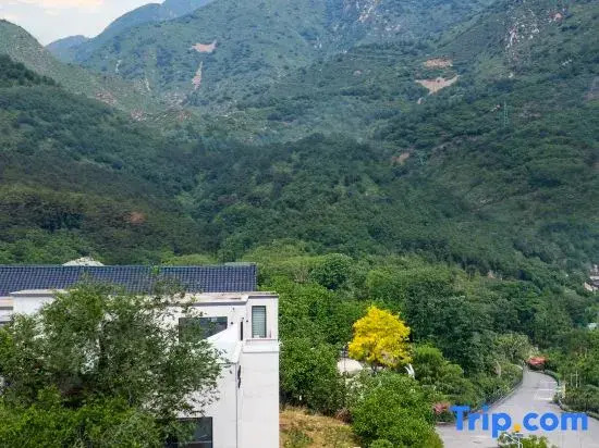 Beiqi Mountain Courtyard · Habitat Scenic Mountain Lodge (Huanshan Lake)