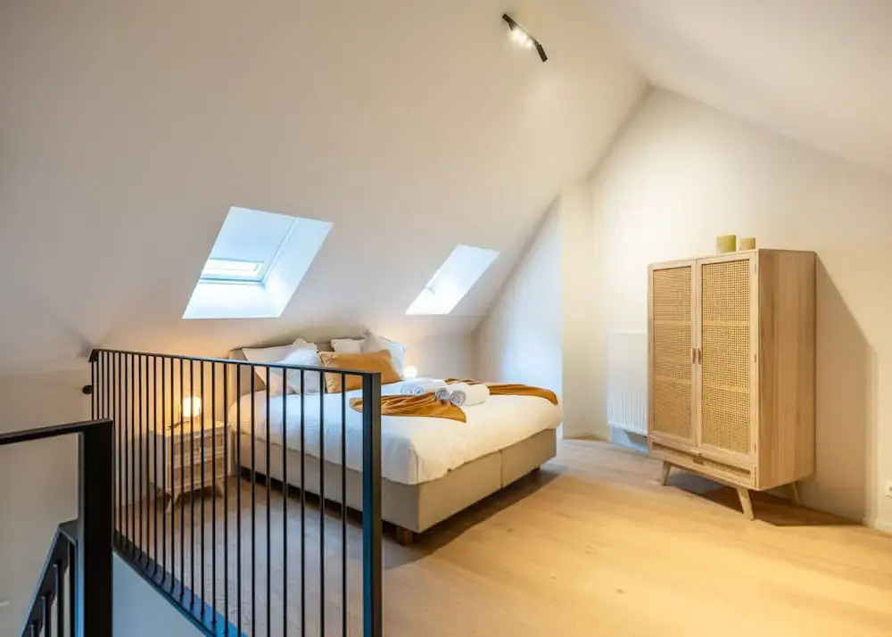 Chic Duplex Studio With High-quality Finishes in Ghent Center