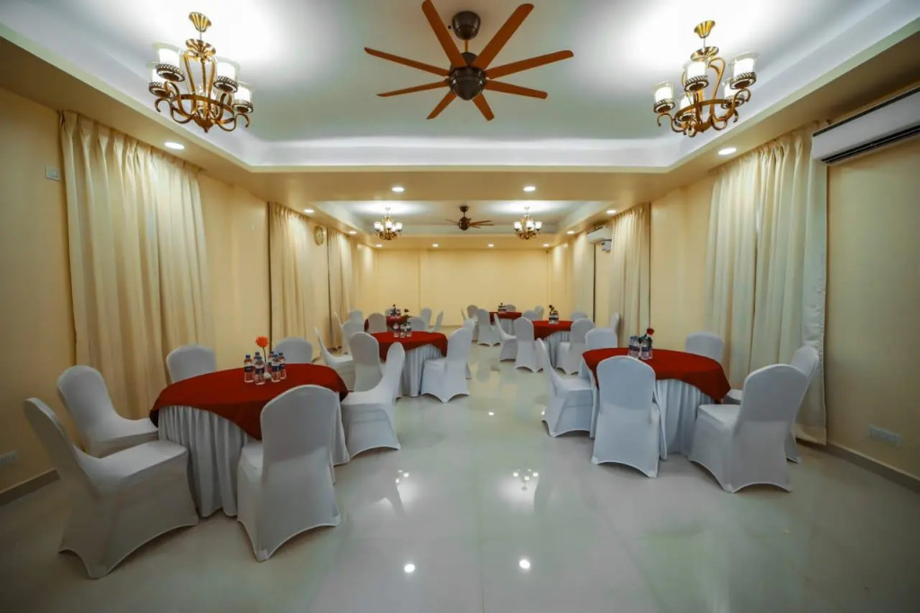 Grand Vatika Resort
