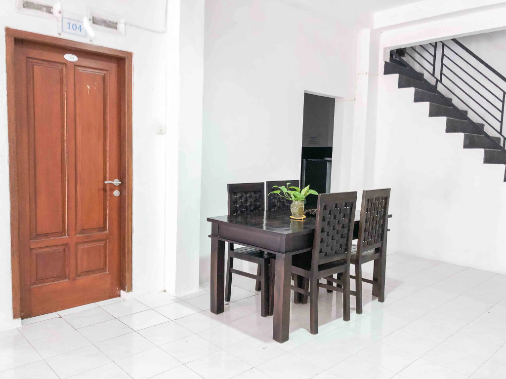 RedDoorz near Eco Green Park Batu