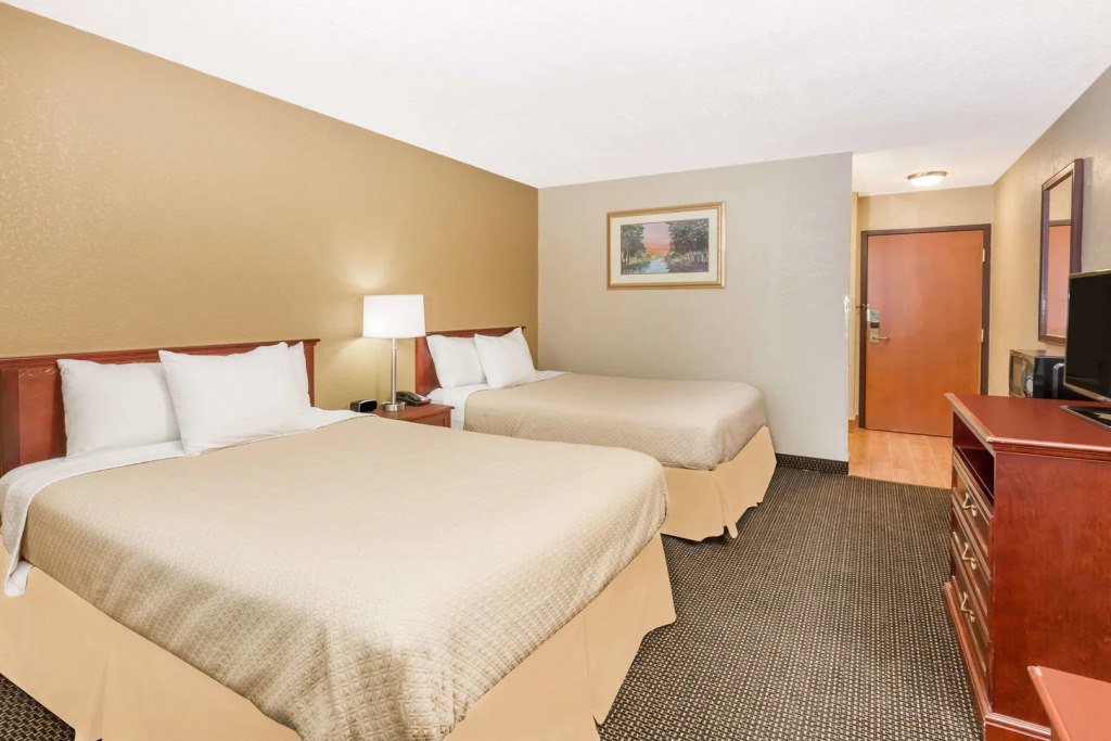Quality Inn West Des Moines I-80 & I-235