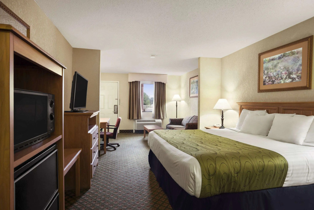 Days Inn & Suites by Wyndham Stuttgart