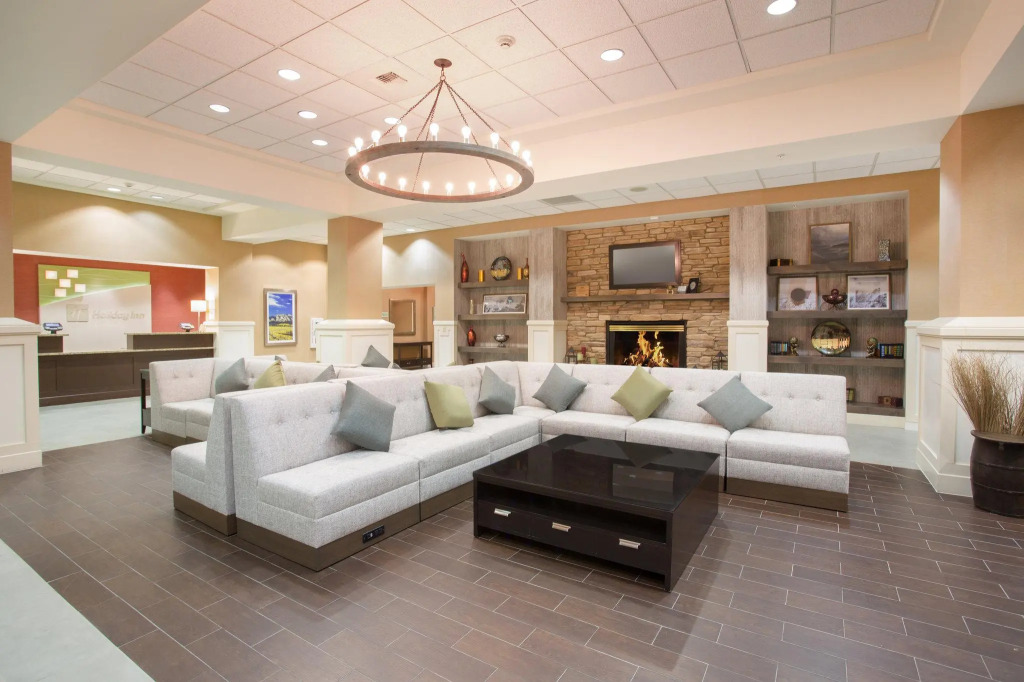 Holiday Inn Colorado Springs - Airport by IHG