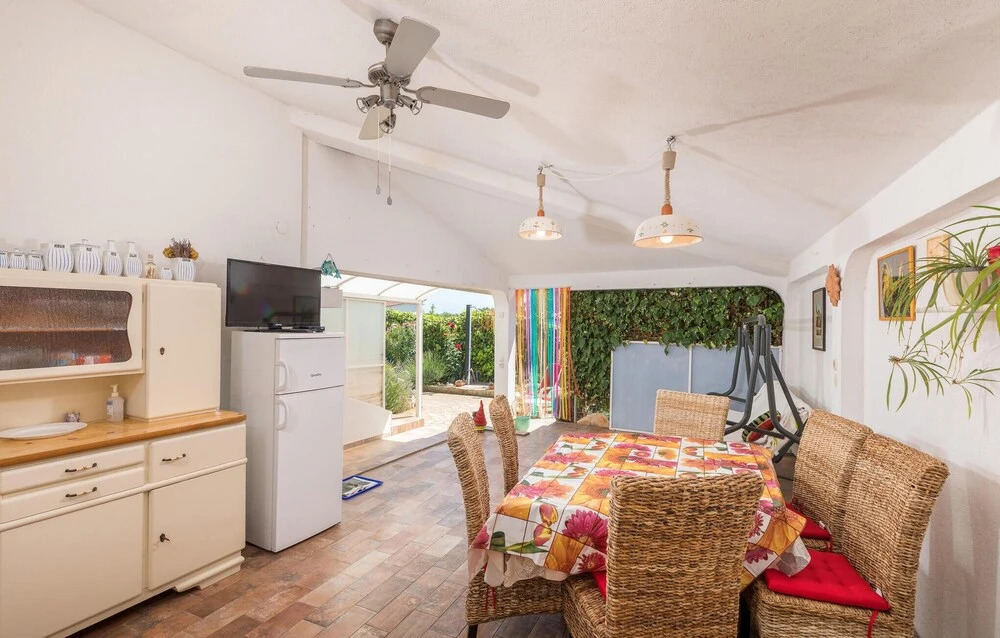 Four-Bedroom Holiday Home In Vodnjan