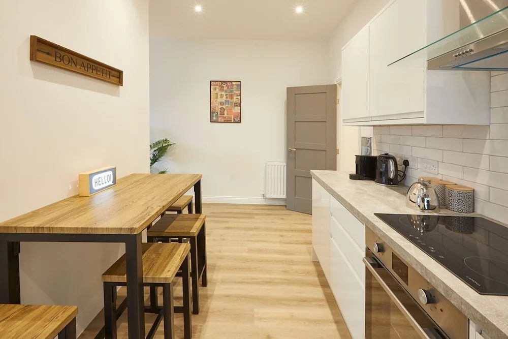 Host & Stay - Cornerhouse Apartments