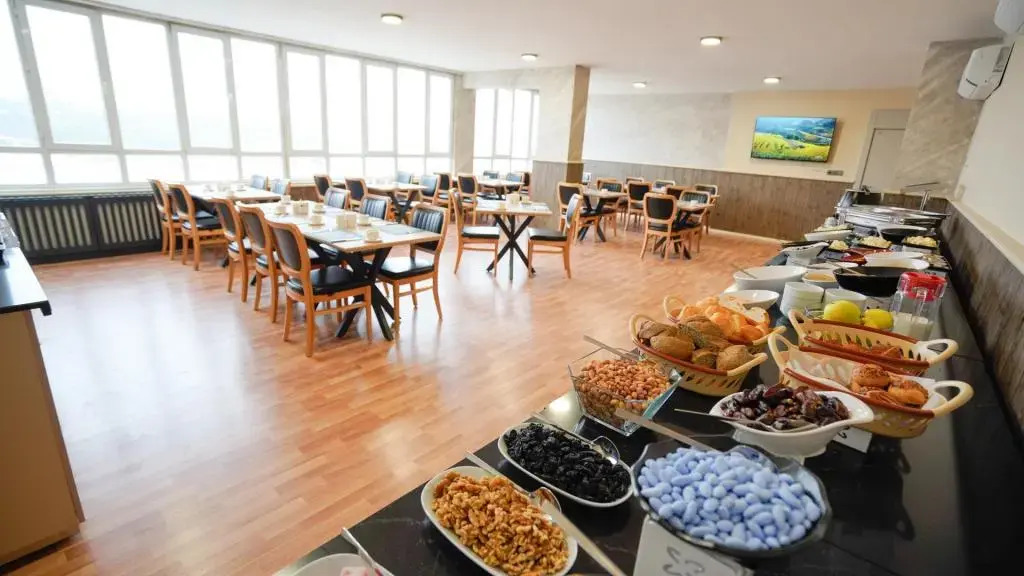 Zade Life OTEL