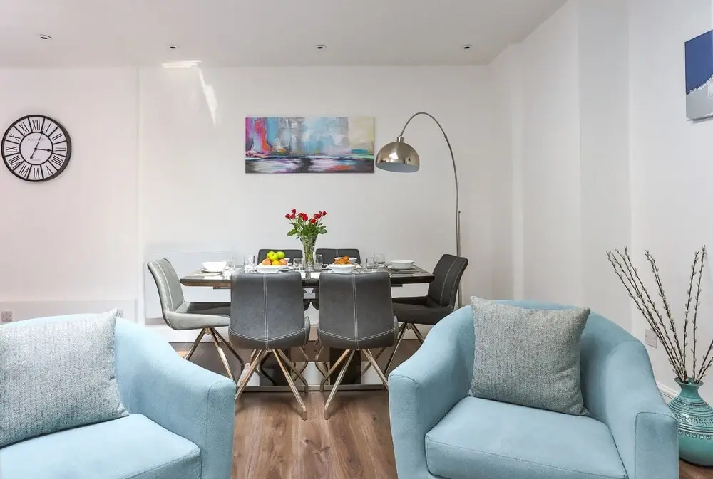 Durweston Mews