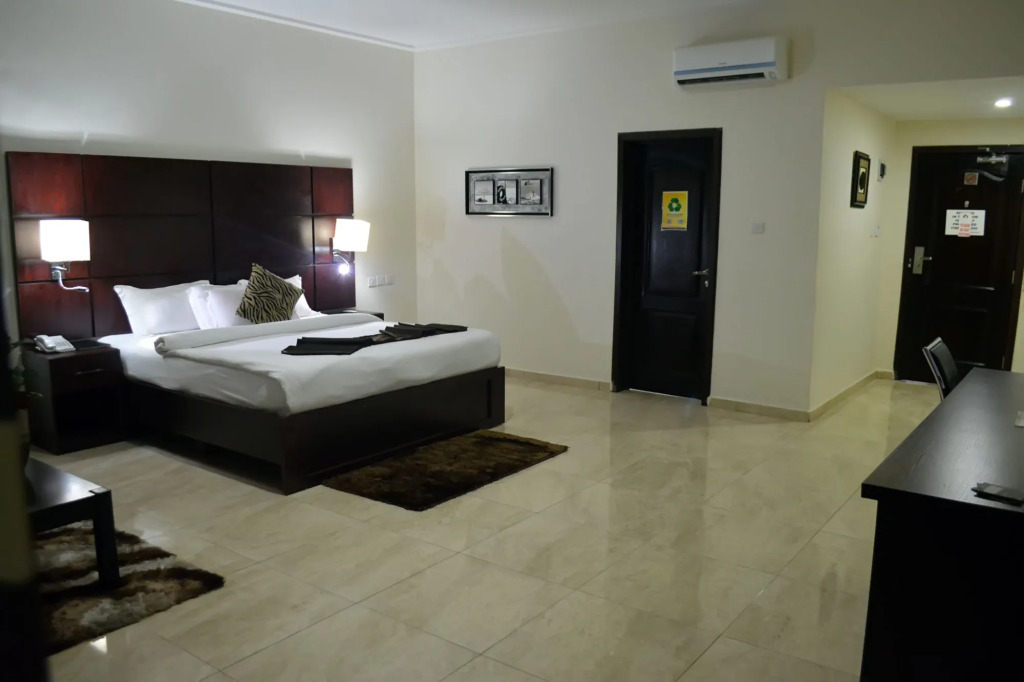 De Santos Hotel