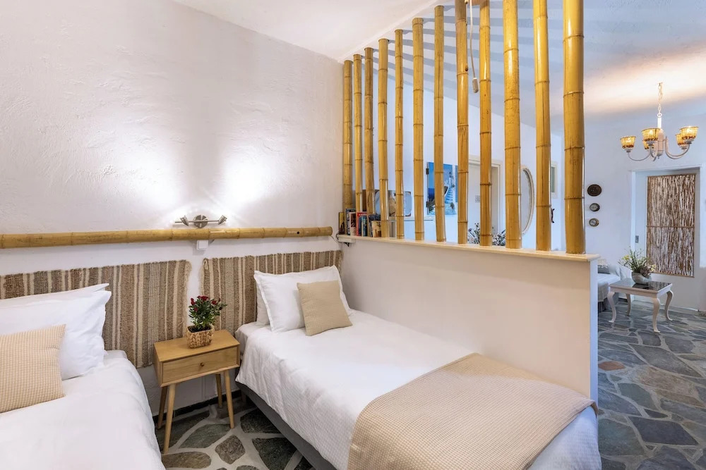 Aegean View - Seaside Apartment in Syros