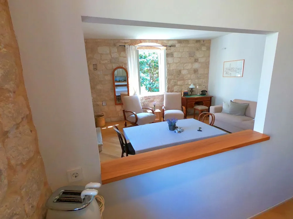 Historic Piazza House & Romantic Garden