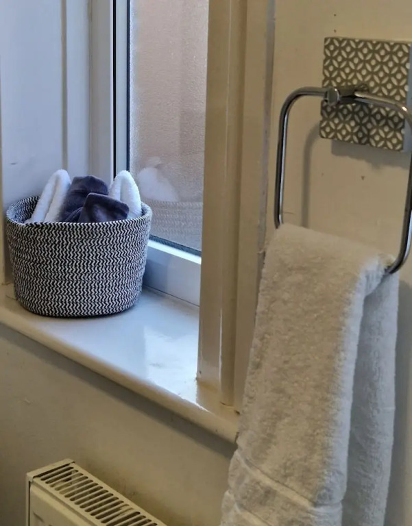 Spacious 1 Br Lincoln City Centre & Amenities, Free Parking