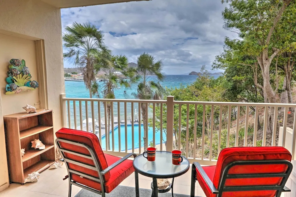 Saint Thomas Condo w/ Ocean Views, Walk to Beach