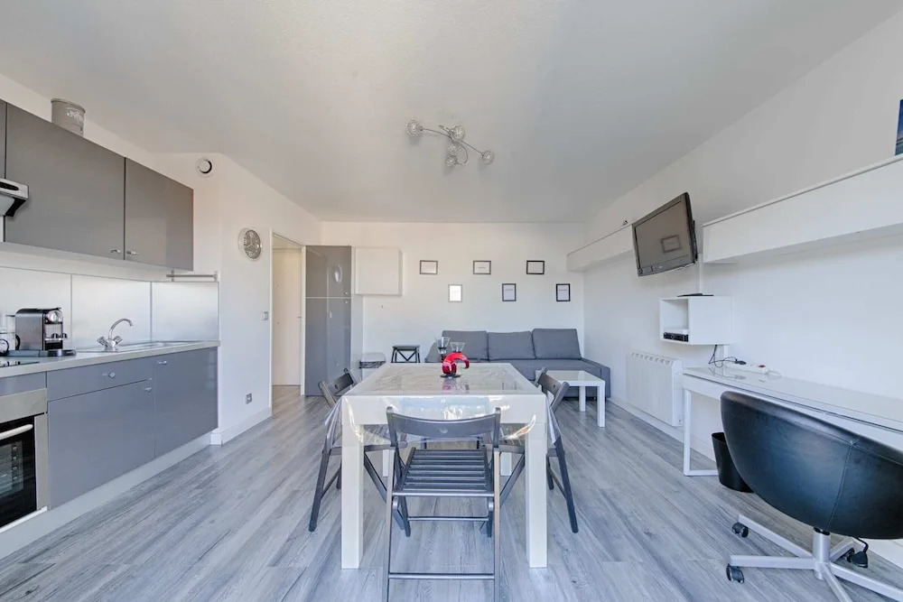 Nice 2 Room Apartment With Terrace - Vieux Nice
