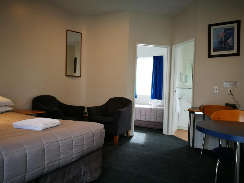 Airport Birches Motel