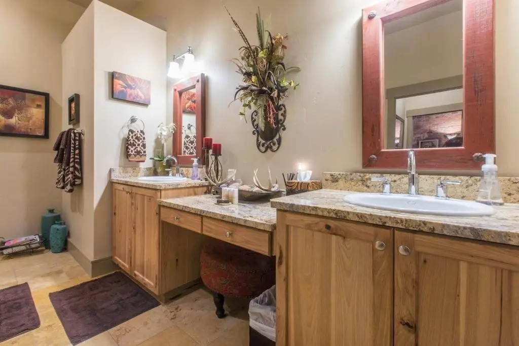 708 Main St Unit 4