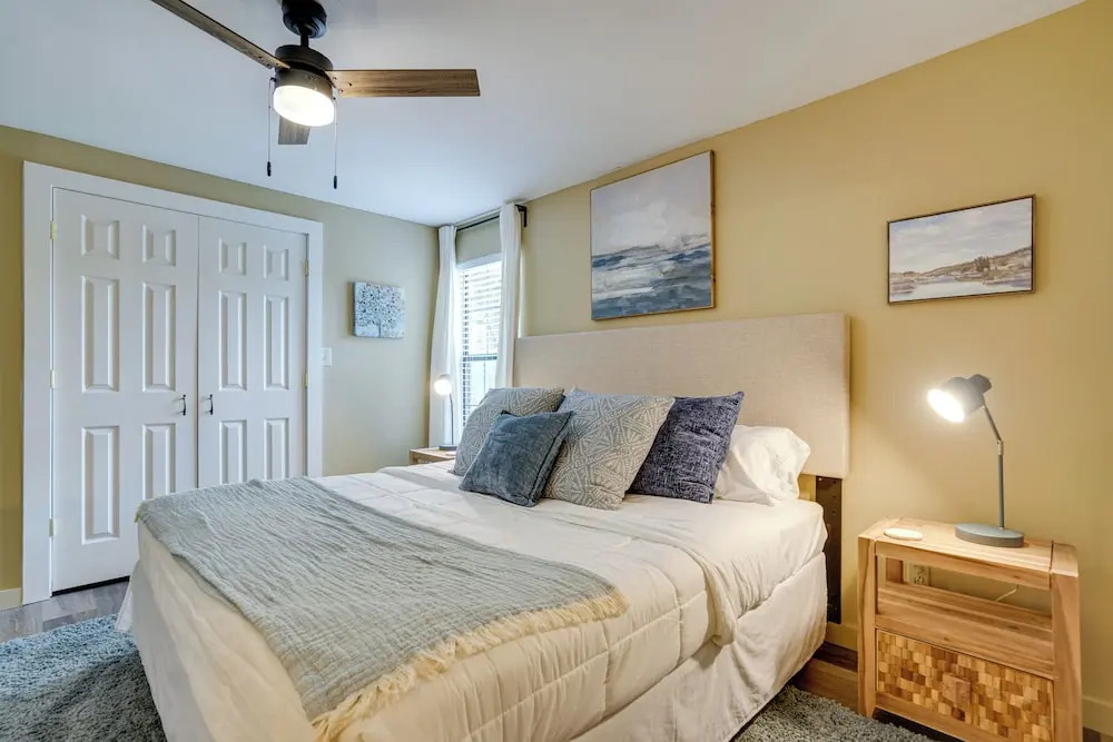 Kerrville Vacation Rental Across From River Trail!