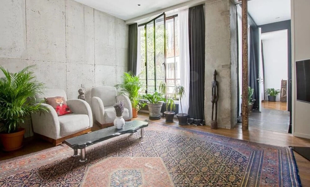 Modern Industrial 80m2 Apartment Near Bastille
