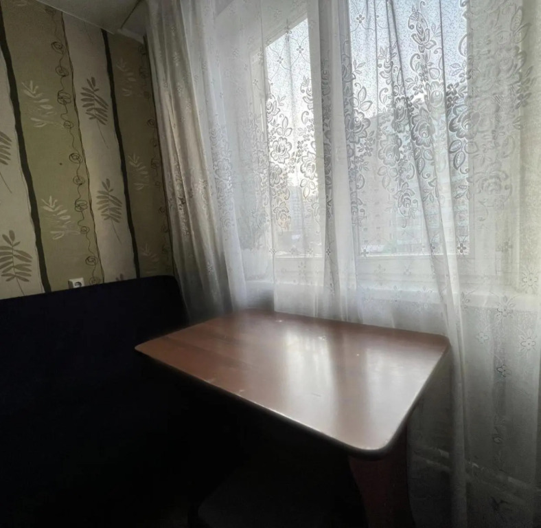 Саквояж на улице 3 Августа 24