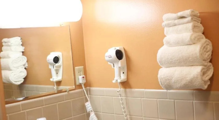 Cozy Corner Motel