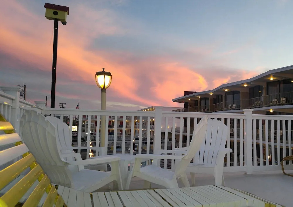 Carideon Motel