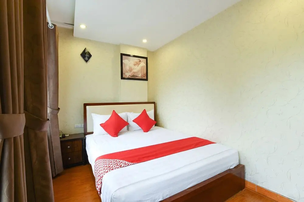 OYO 208 Arowana Hotel
