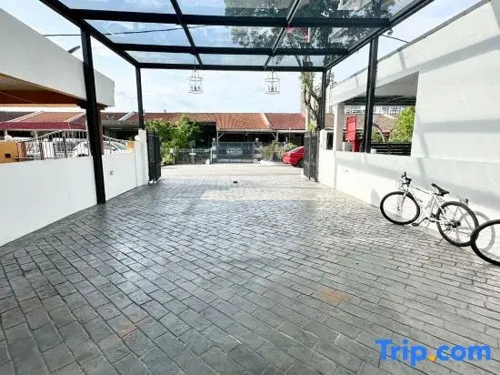 Stylish Cozy Landed Jelutong 3BR 2B 4CP-10poax by 3C
