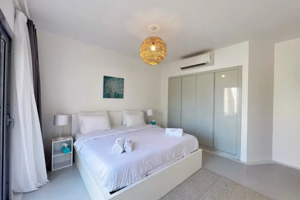 Xuru Stays I Lagoonfront Easy 1bdr @ Swan Lake El Gouna