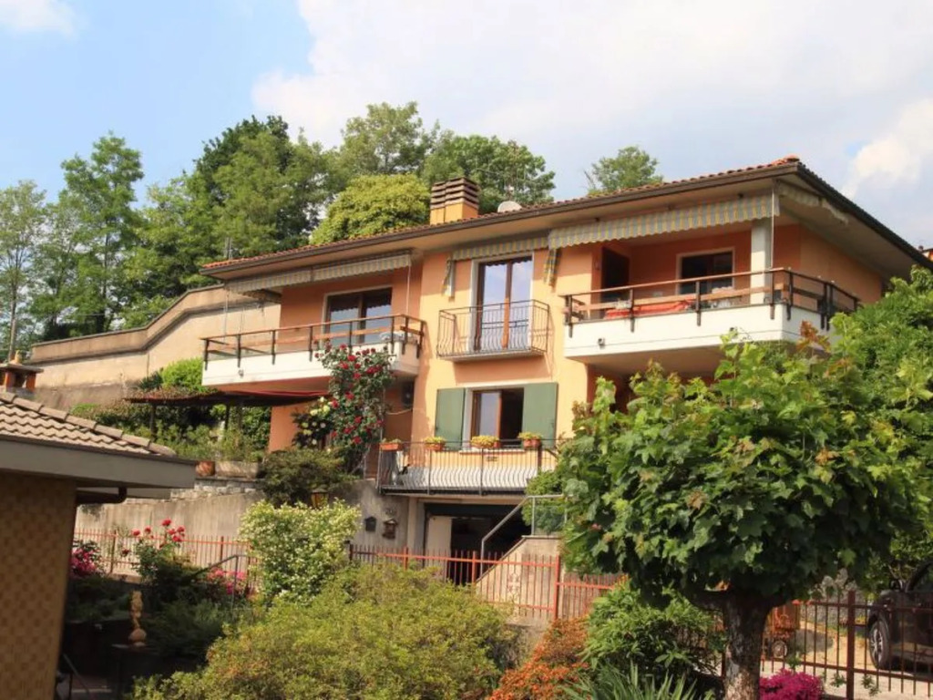 Apartment Angela Luino