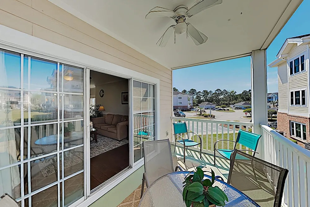 Sun-soaked Central Myrtle Beach W/ Pool 3 Bedroom Condo