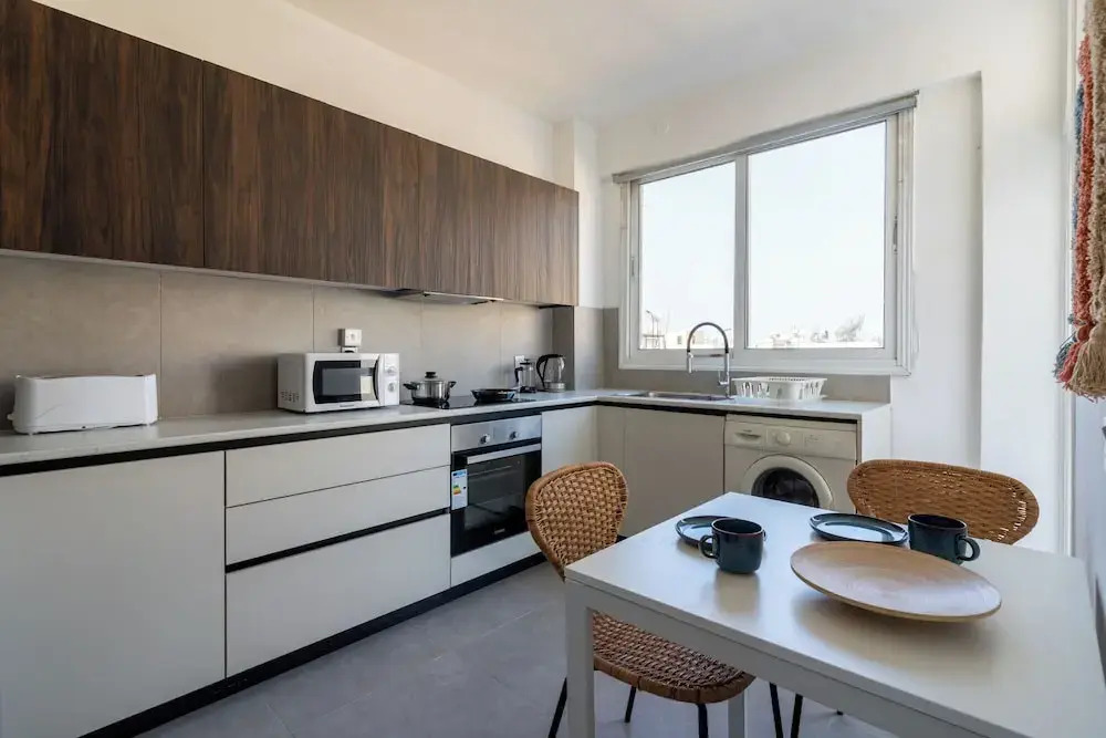Citrus 3-BR Apt. & Balcony in Larnaca