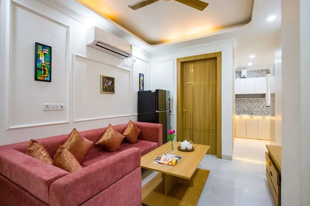 Alaya Stays Miyabi Executive Suite, Elegant 1-BHK Suite With Common Pool, Gym & Restaurant