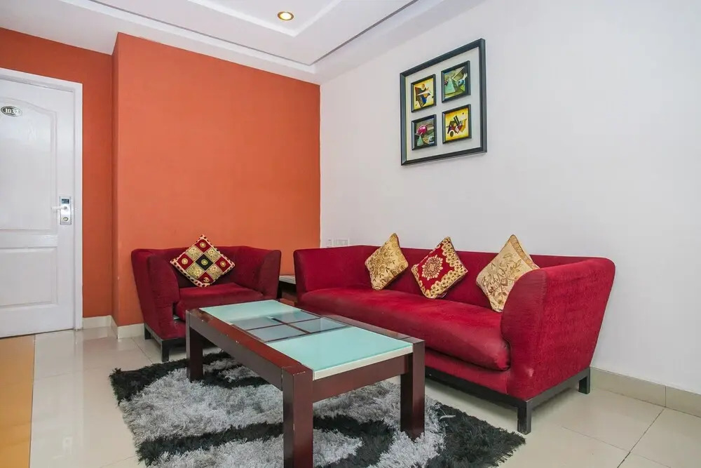 Hotel Comforts Suites