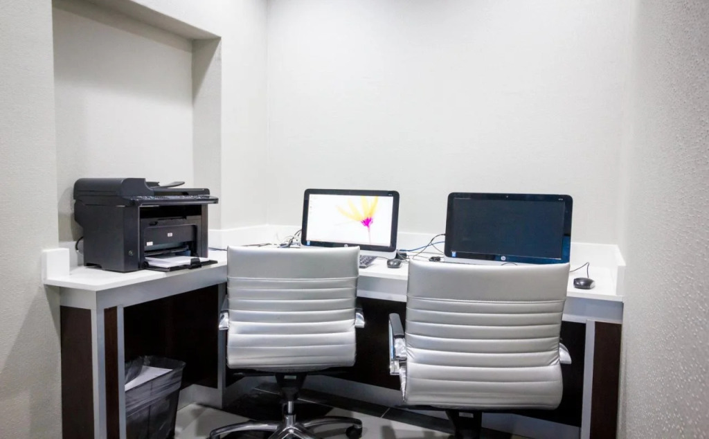 Atwell Suites Austin Airport by IHG