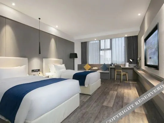 Yihai Hotel (Zhengzhou South China City Longhu Jinyi City Shopping Center Branch)