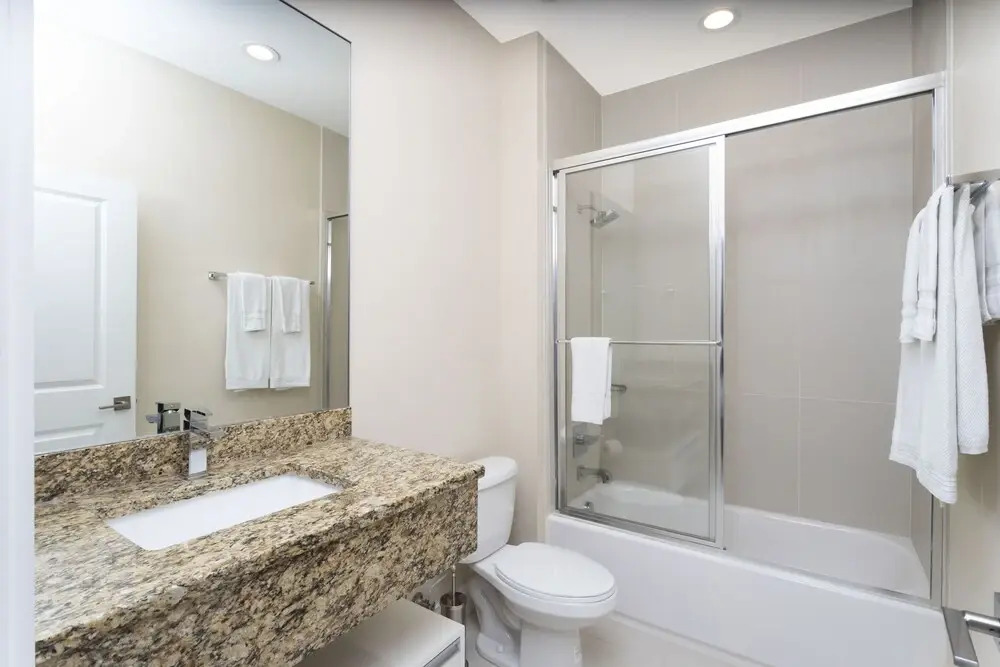 7646 Magic Village Yard 4Bd 8G 119445