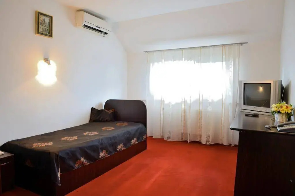 Hotel Trio Giroc